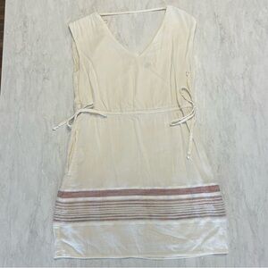 Universal Thread Cream Sleeveless V-Neck Tunic